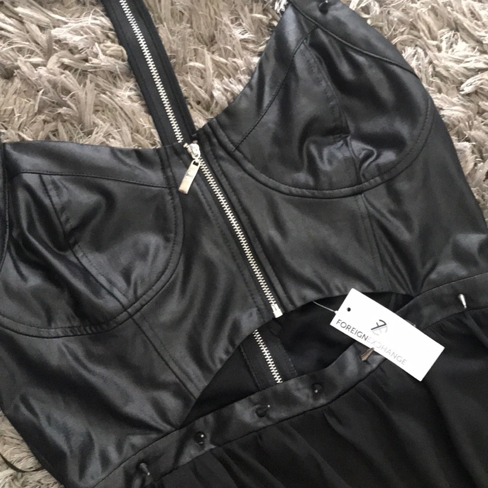 Dress - Picture 2 of 5